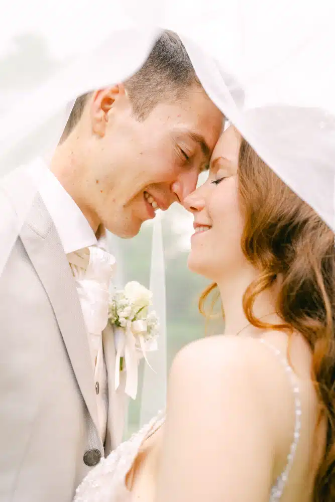 Heiraten in der Hochzeitslocation Schloss Margarethen am Moos  Brautpaarshooting